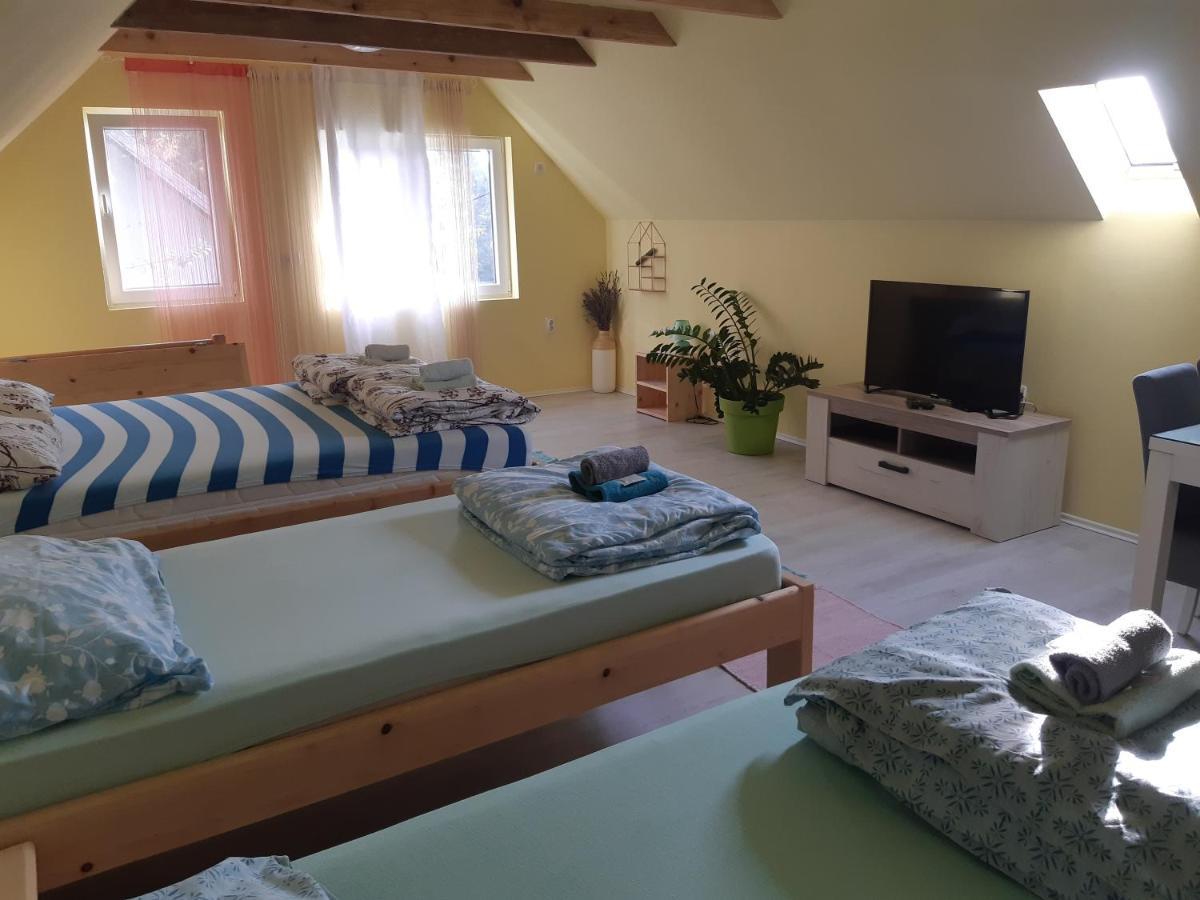 Mirella Rooms ปาลิช ภายนอก รูปภาพ