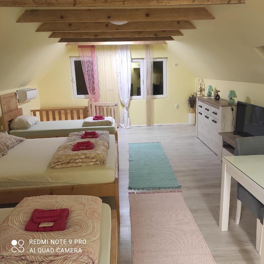 Mirella Rooms ปาลิช ภายนอก รูปภาพ